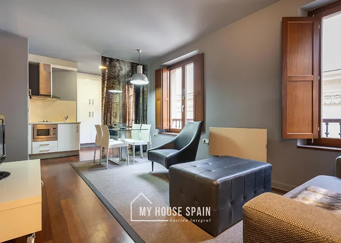 Aparthotel Myhousespain - Moros 41 3*